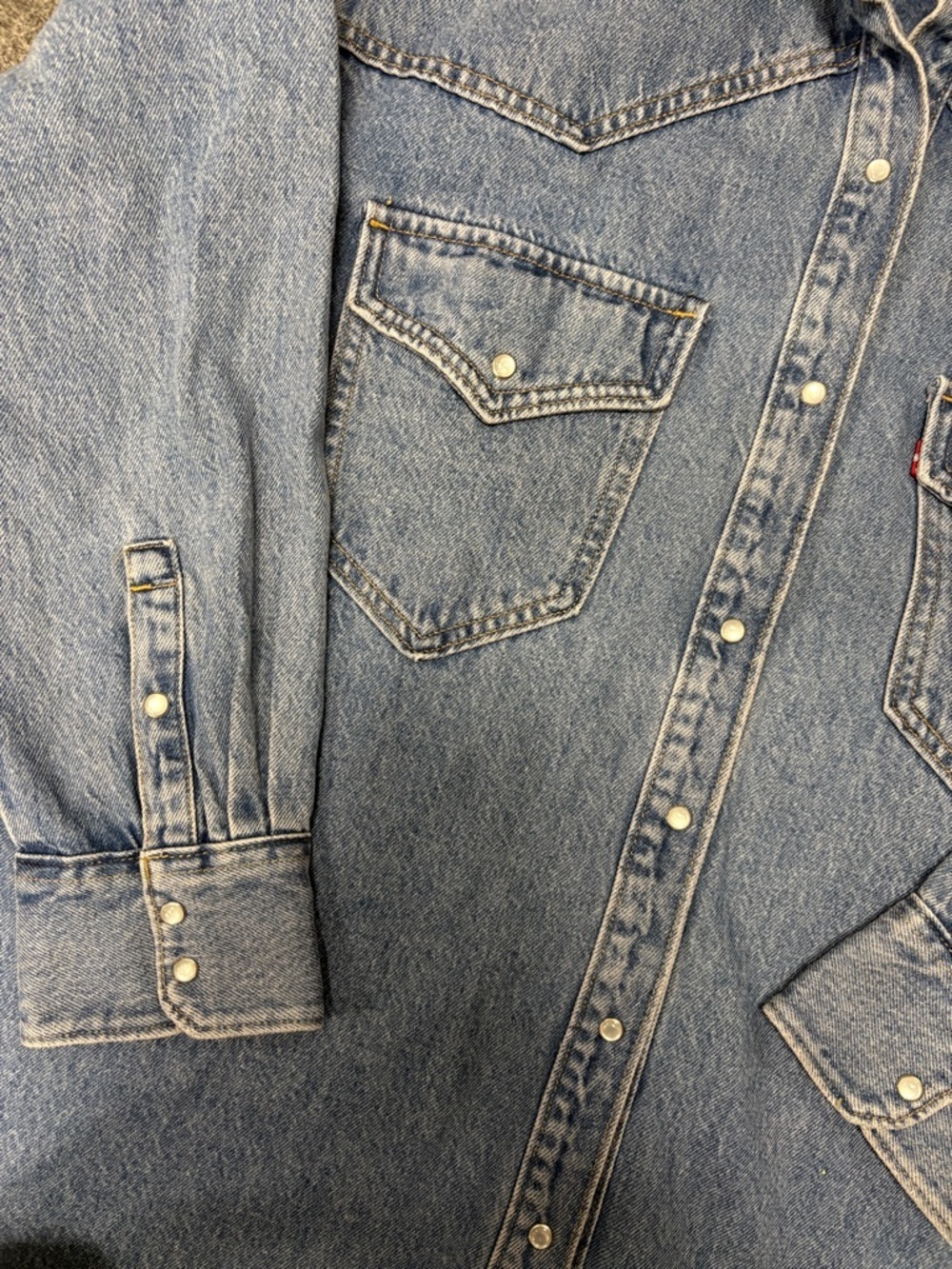 Levi's Light denim pearl snap Jacket - Picture 2 of 3